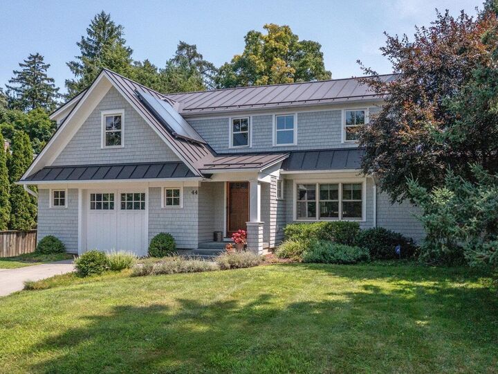 Property Photo:  44 Overlake Park  VT 05401 
