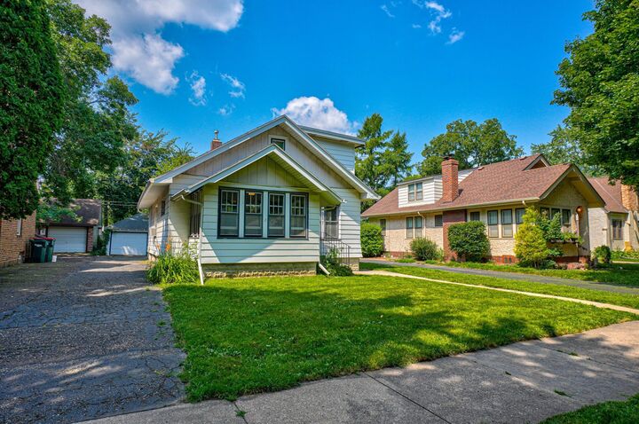 Property Photo: 967 Cherokee Avenue MN 55118