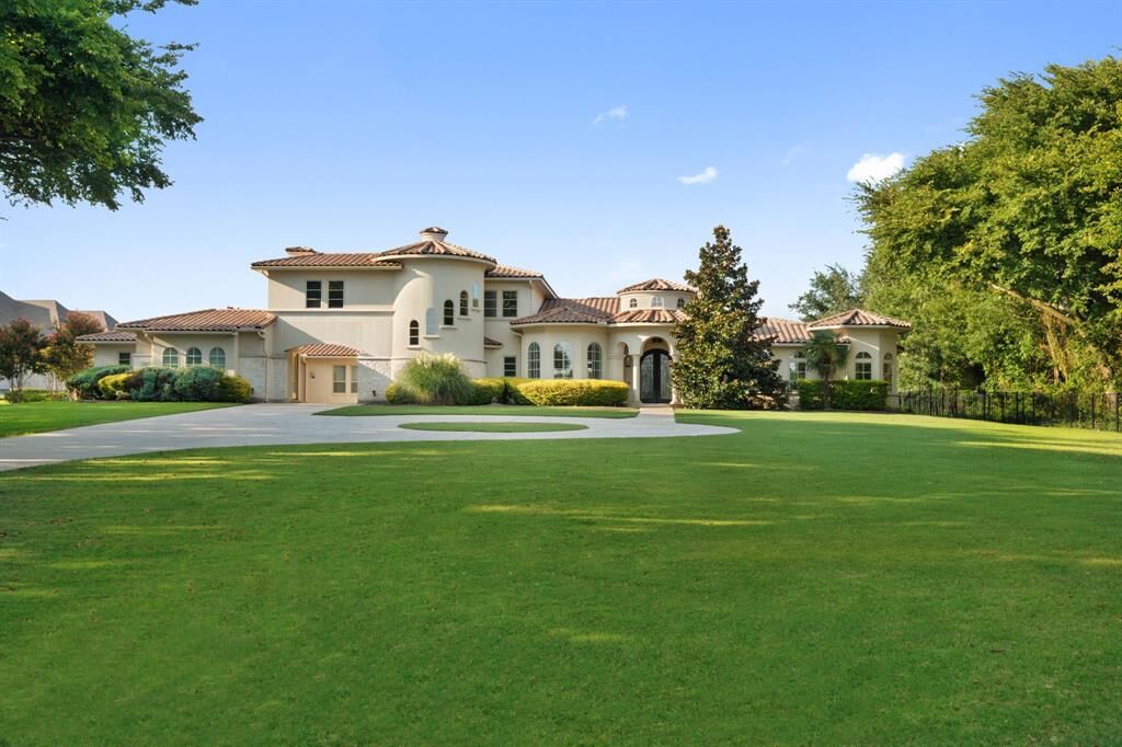 Property Photo: 3181 Brookhollow Court TX 75078