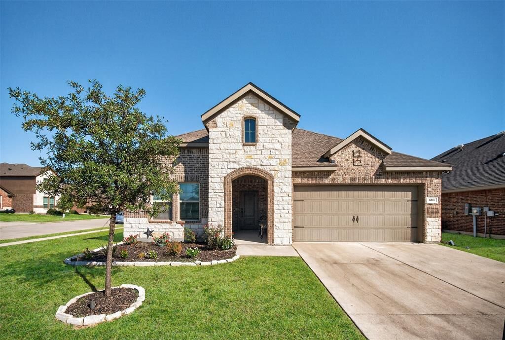 Property Photo: 504 Overlook Drive TX 75189