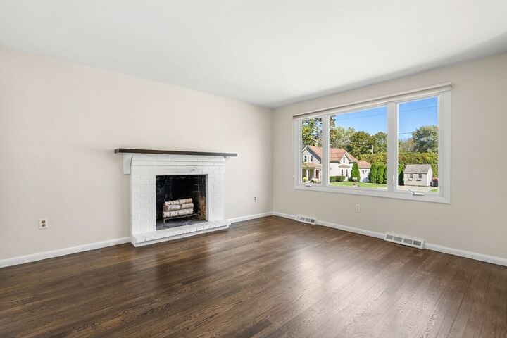 Property Photo:  1405 Vernon St  MA 02324 