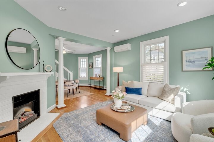 Property Photo:  79 Chestnut St 2  MA 02465 