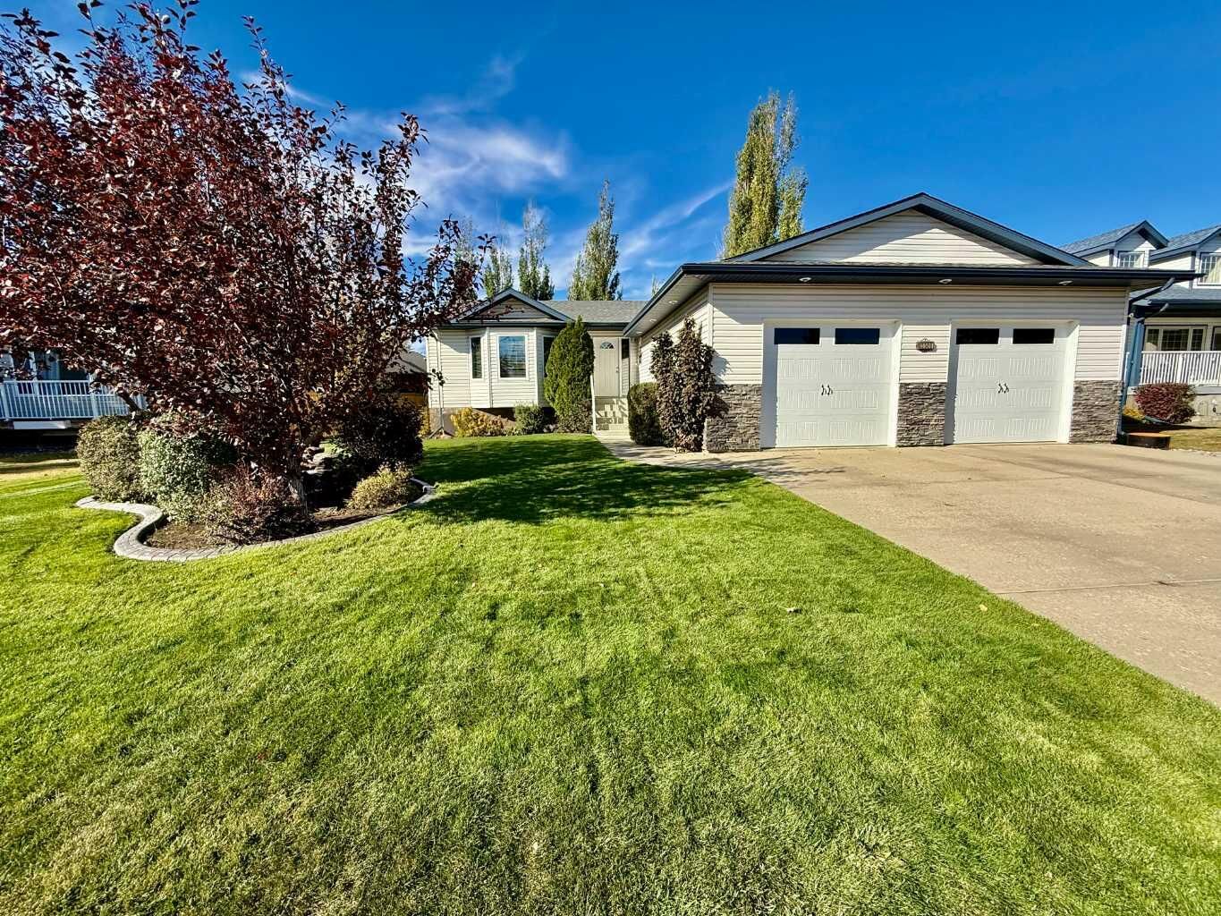 Property Photo: 5506 43A Street AB T0B 3S0