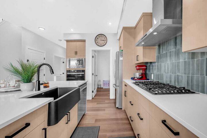 93 Legacy Reach Crescent SE  Calgary AB T2X 5A5 photo