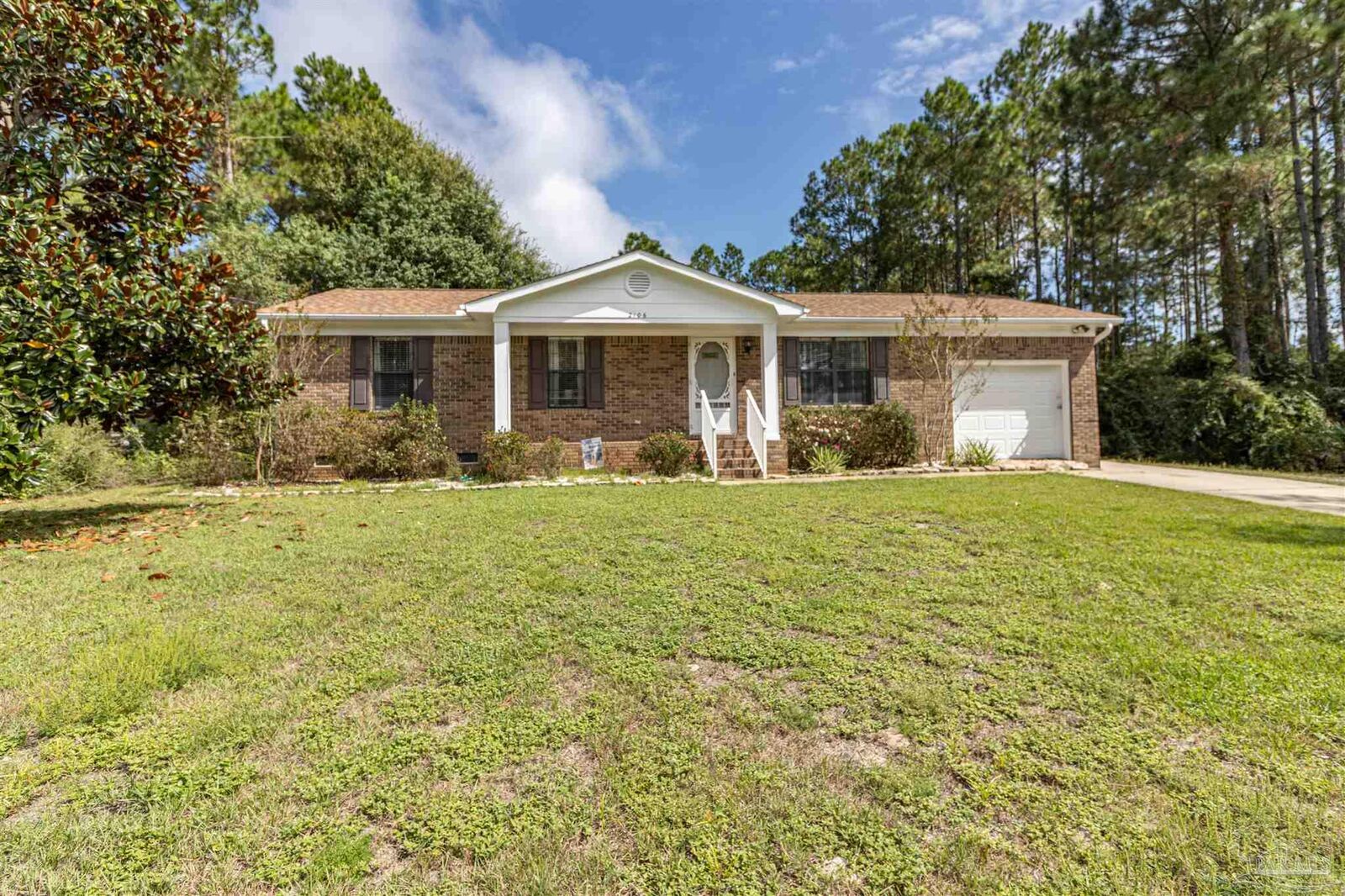 Property Photo: 2106 Andorra St FL 32566