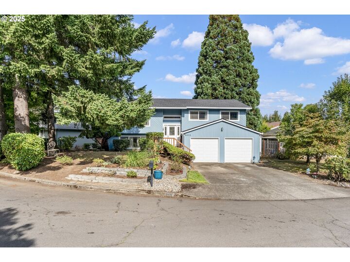 Property Photo:  6815 SE 114th Ave  OR 97266 
