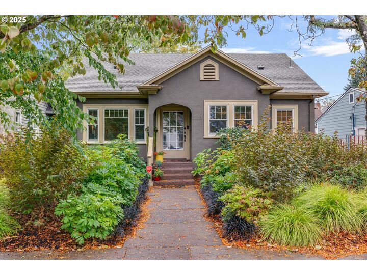 Property Photo:  1723 NE 54th Ave  OR 97213 