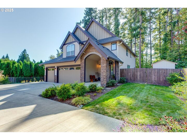 Property Photo:  19503 SE Kay St  OR 97267 