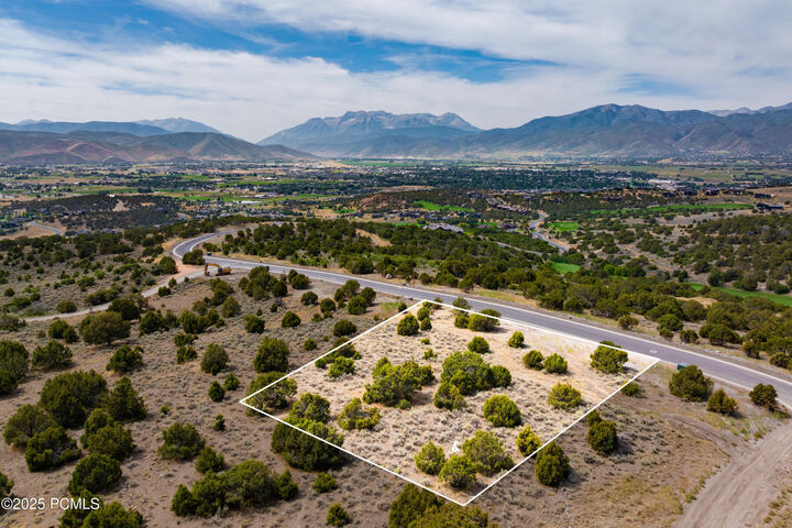 Property Photo: 3304 E Red Knob Way UT 84032