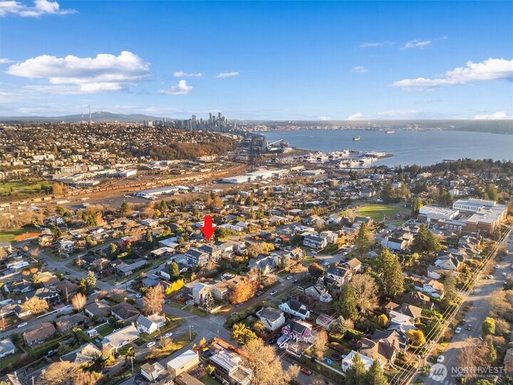 Property Photo:  2571  26th Avenue W  WA 98199 