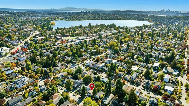 Property Photo: 735 N 83rd Street WA 98103