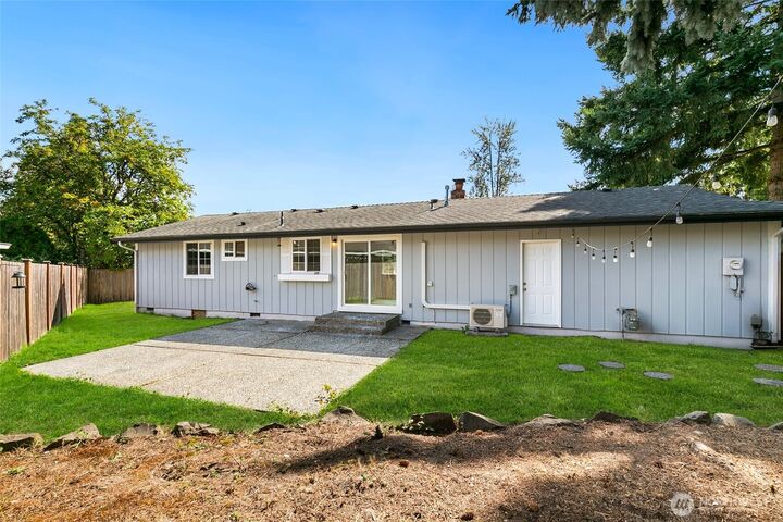 Property Photo:  15028  108th Place NE  WA 98011 