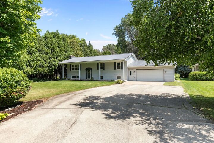 Property Photo:  25 S Keller Park Drive  WI 54914 