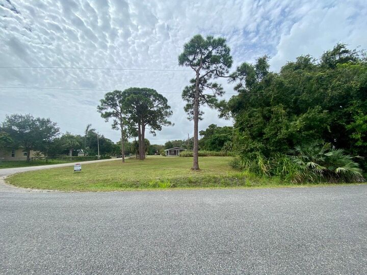 Property Photo: 186 Melton Drive FL 34982