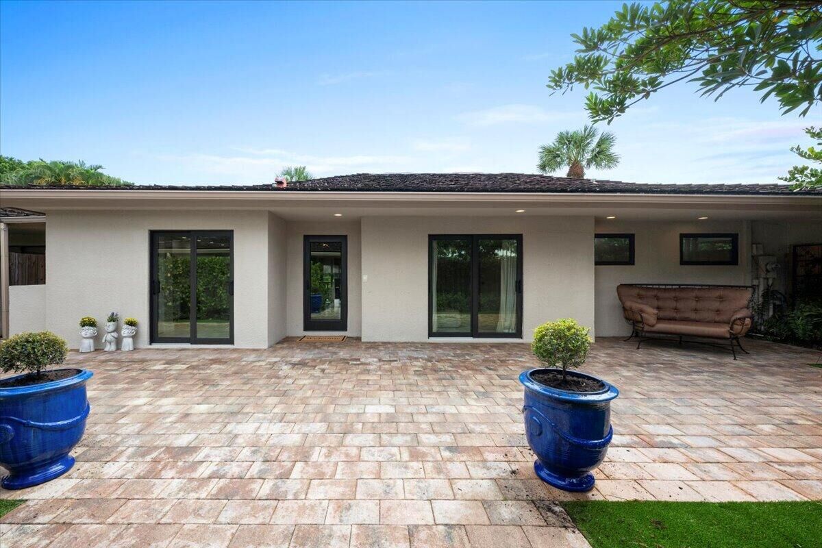 Property Photo: 11683 Wimbledon Circle FL 33414