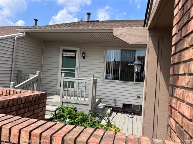 61958 Ticonderoga Drive  South Lyon MI 48178 photo