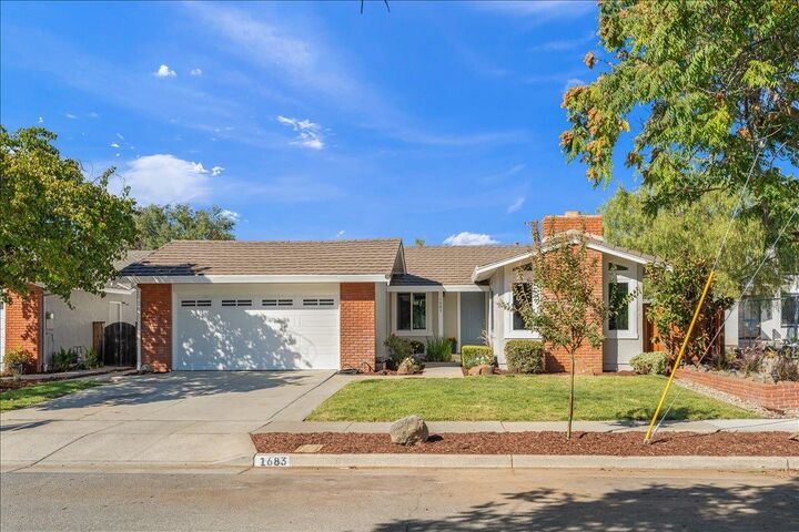 1683 Zinnia Lane  San Jose CA 95124 photo