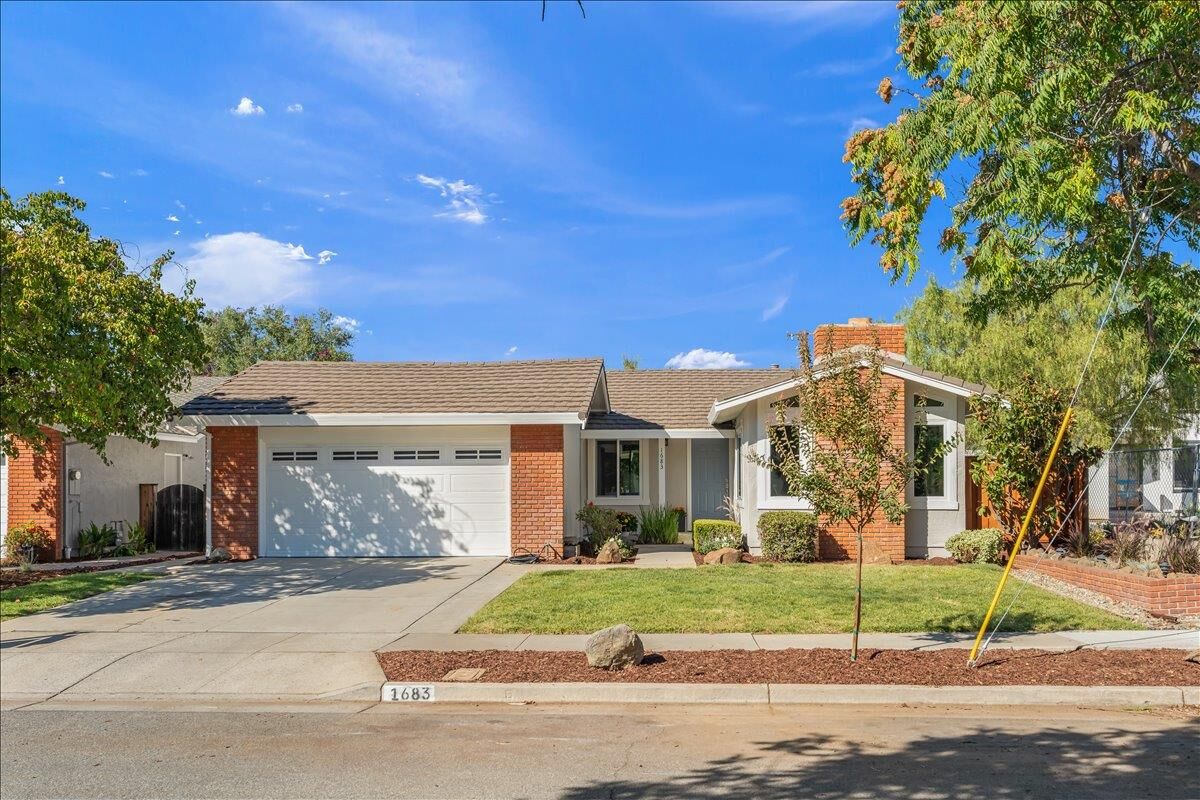 Property Photo:  1683 Zinnia Lane  CA 95124 