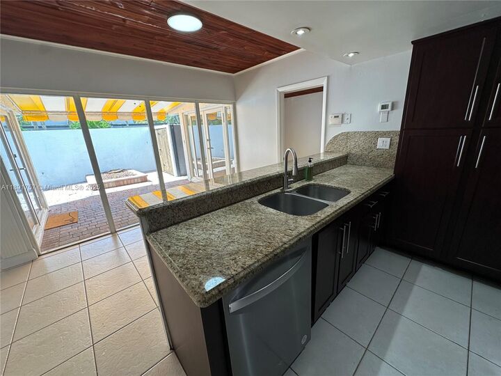 Property Photo:  6409 Turkey Run Ter 6409  FL 33014 