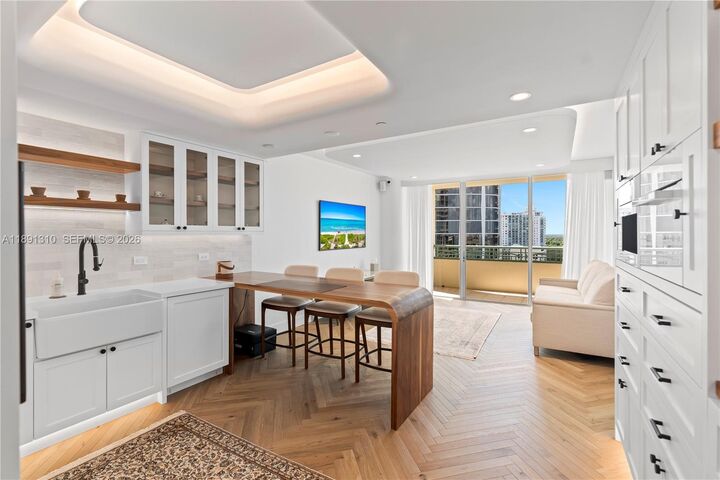 Property Photo: 3350 SW 27th Ave 1503 FL 33133