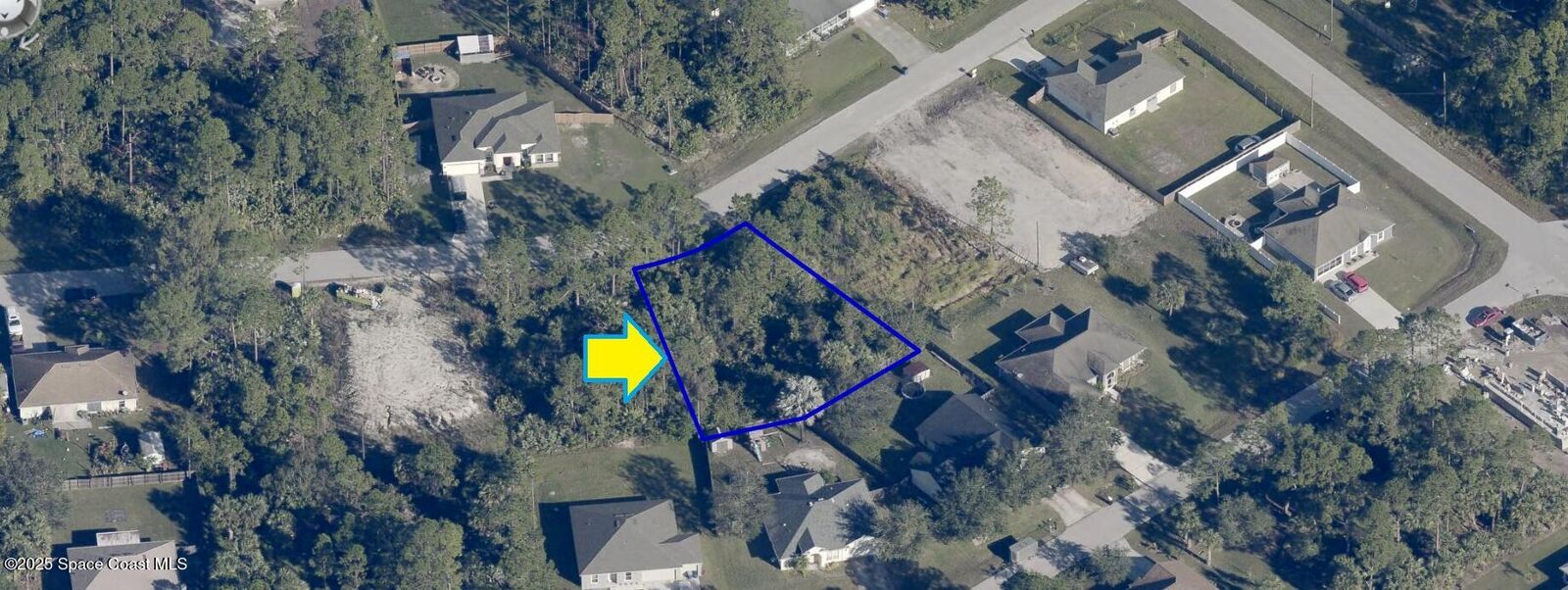 Property Photo: 462 Scarlet Road SW FL 32908