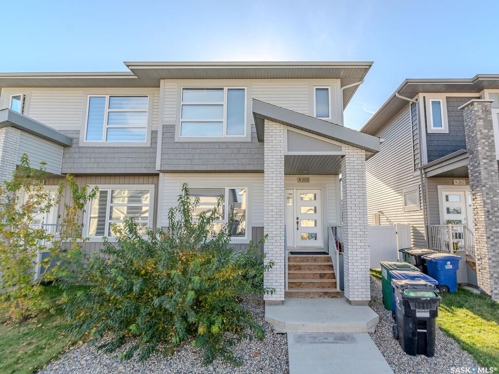 Property Photo: 306 Brighton Boulevard SK S7V 0V8