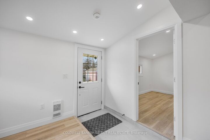 Property Photo: 338 Old Mosley Street Unit 3 ON L9Z 2H6