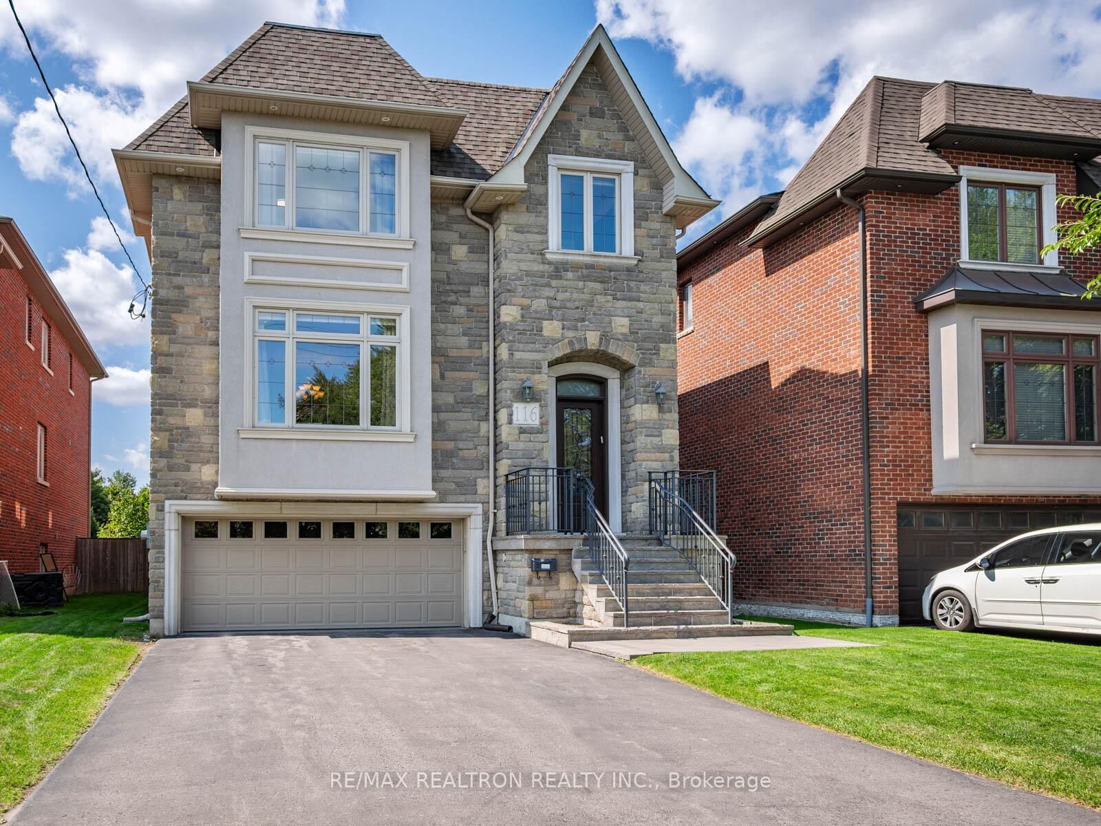 Property Photo:  116 Faywood Boulevard  ON M3H 0A5 