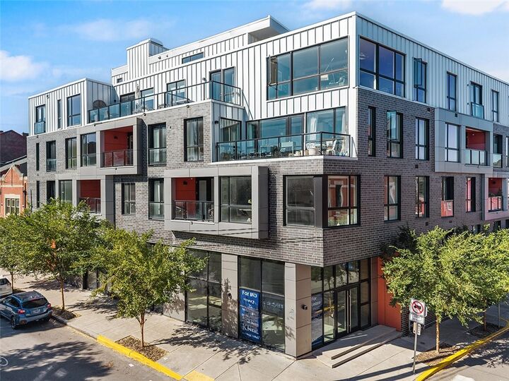 Property Photo:  3725 Butler St 302  PA 15201 