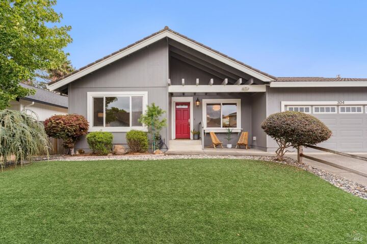 Property Photo: 304 Parkview Court CA 94952