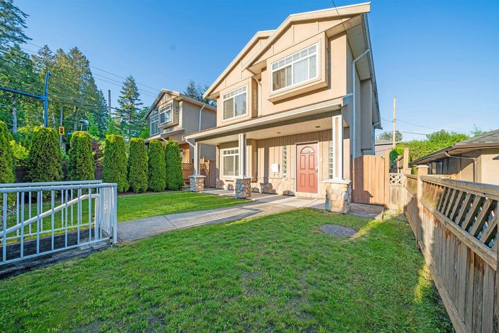 2052 Westview Drive — photo 1