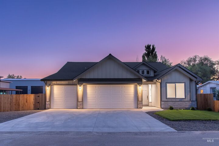 2025 S Penninger Dr  Boise ID 83709-2759 photo