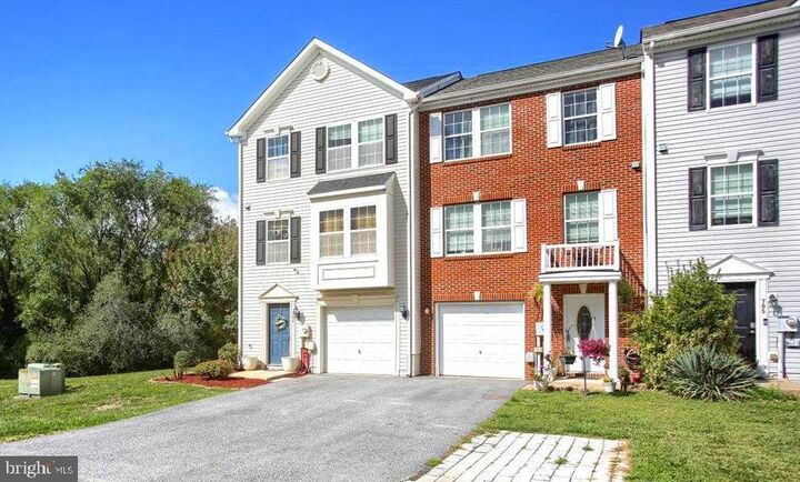 Property Photo: 703 Prentiss Parkway WV 25401