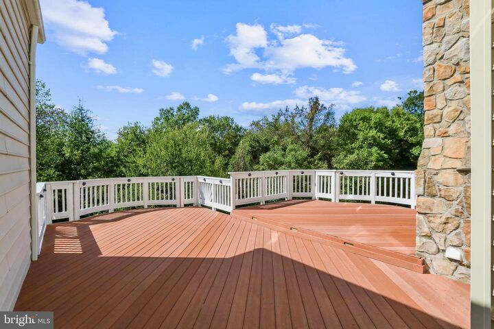 Property Photo:  19883 Naples Lakes Terrace  VA 20147 