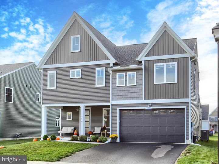 Property Photo: 1410 Barrington Drive PA 17552