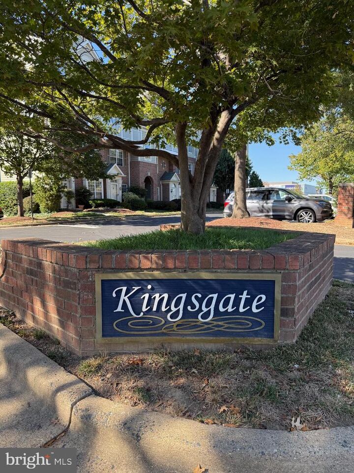 Property Photo: 1730 Osage Street VA 22302