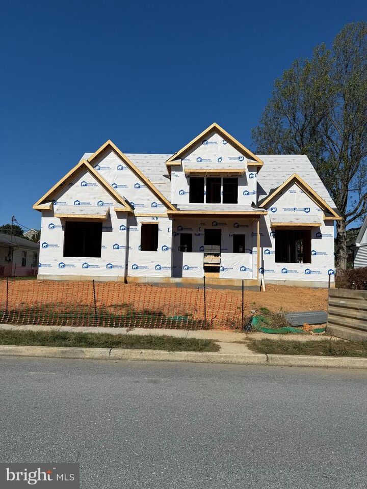 Property Photo:  319 Cedar Avenue  PA 17033