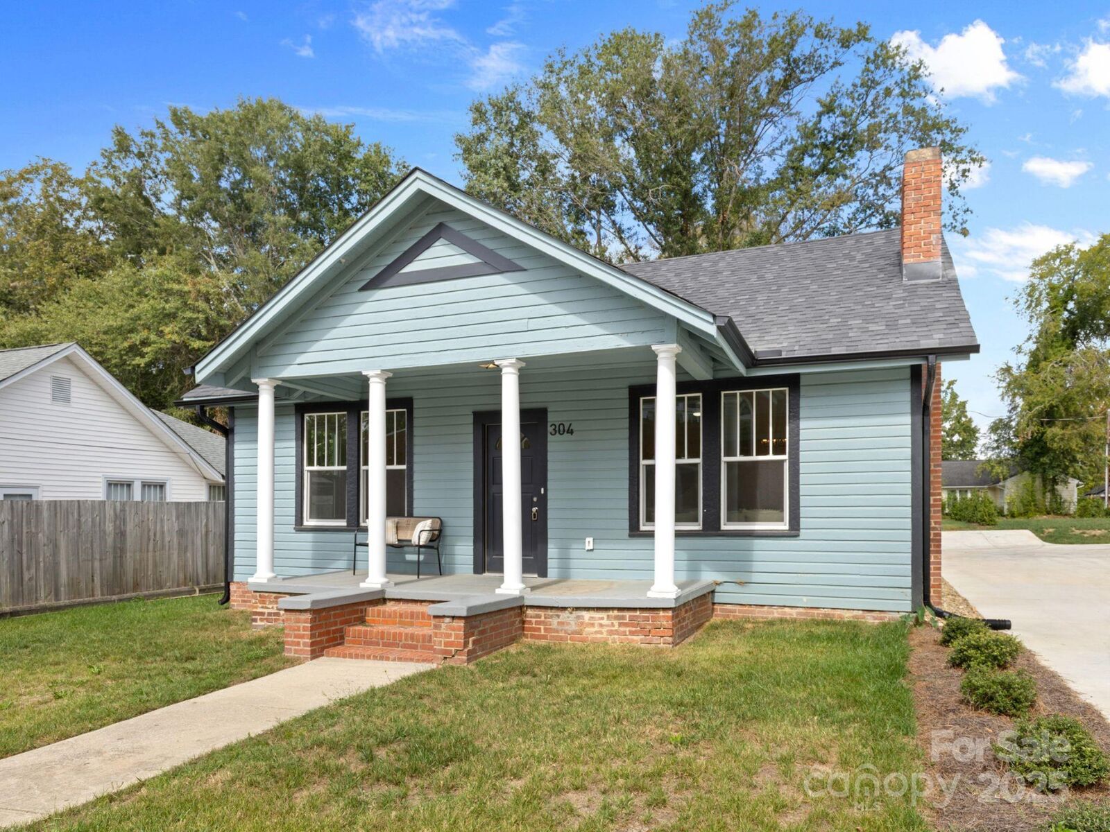Property Photo:  304 W Gay Street  SC 29720 