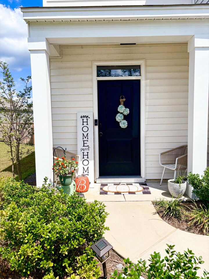 Property Photo: 689 Ladywood Drive SC 29486