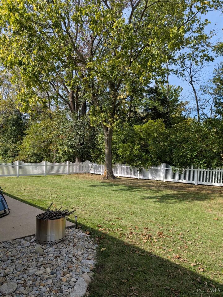 Property Photo: 629 Oakridge Drive OH 45177