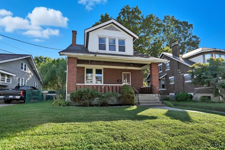 Property Photo: 3017 Hull Avenue OH 45211
