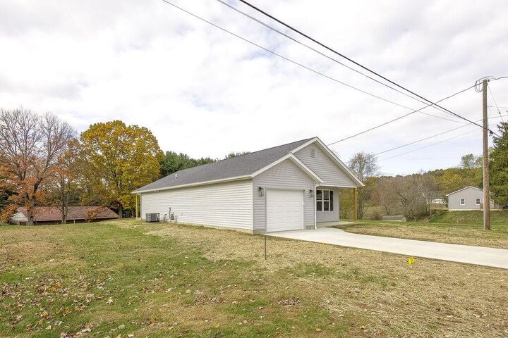 Property Photo: 723 Pearl Drive OH 44842