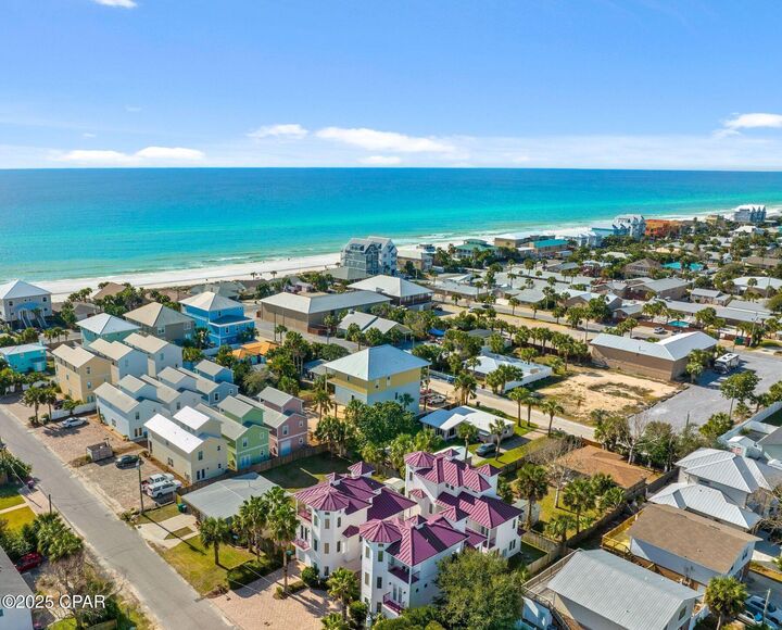 Property Photo: 129 12th Street FL 32413