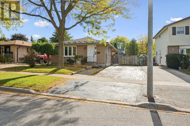 Property Photo: 26 Upton Crescent ON N1E 6P3