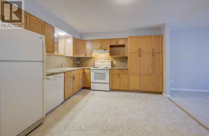 Property Photo: 440 Durham Street West 302 ON N0G 2L2