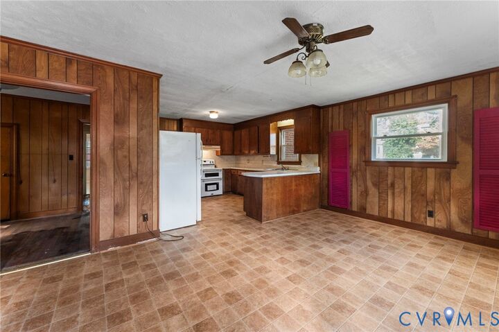 Property Photo:  3008 W Broadway  VA 23860 