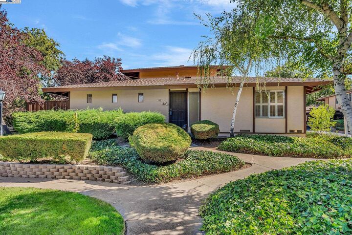 Property Photo:  335 Via Rosario  CA 94539 