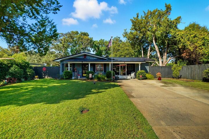 34 NW Hemlock Drive  Fort Walton Beach FL 32548 photo