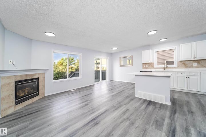 120 Magrath Road NW 32  Edmonton AB T6R 0C6 photo