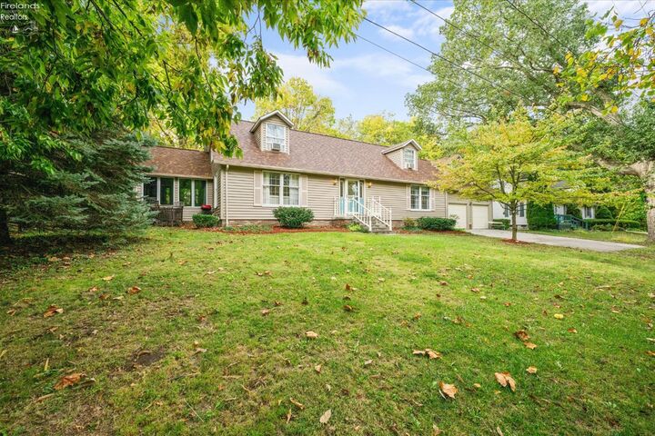 Property Photo:  212 E Seventh Street  OH 43440 